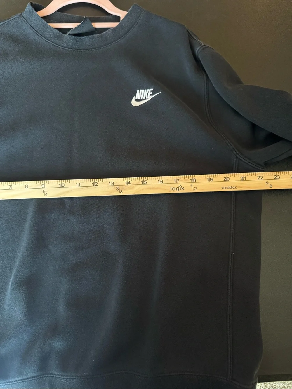 Nike Black Neutral Everyday Men's Women's Crew Neck Worn In Sweater Size Medium